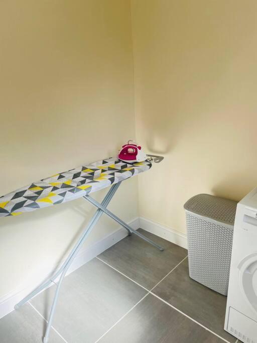 Superb And Comfortable 3Bd Home In Ντάγκεναμ Εξωτερικό φωτογραφία